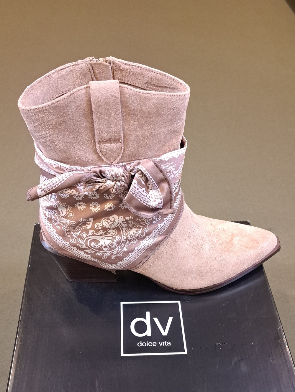 DV by Dolce Vita Hessana Bootie - Color: Stone - Size: Women 8.5